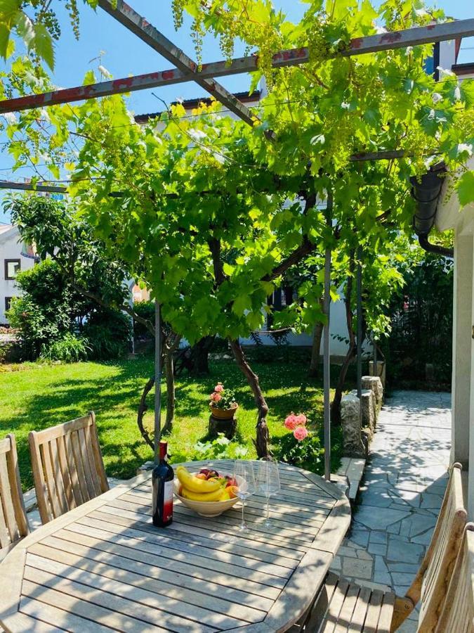 Apartmani Ana Borovac Funtana Exterior foto