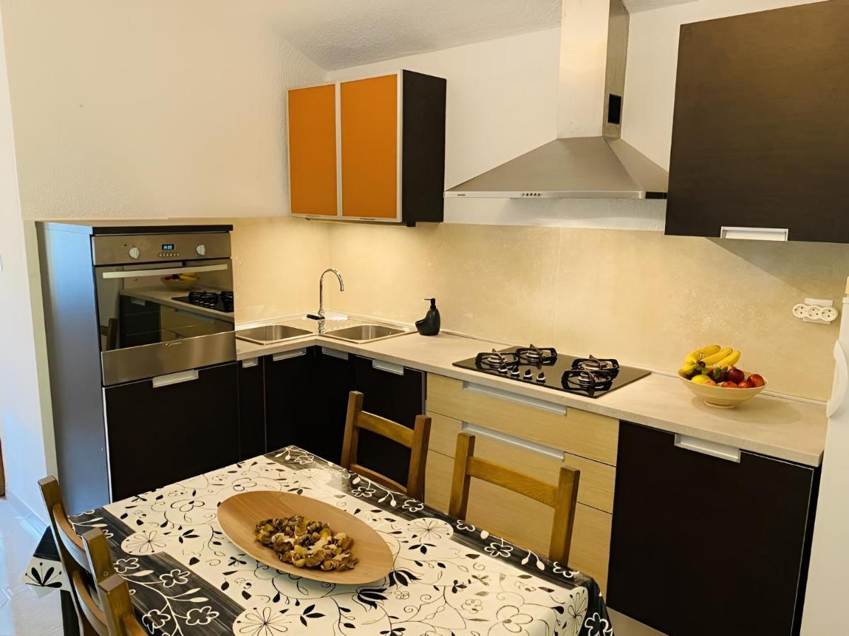 Apartmani Ana Borovac Funtana Exterior foto