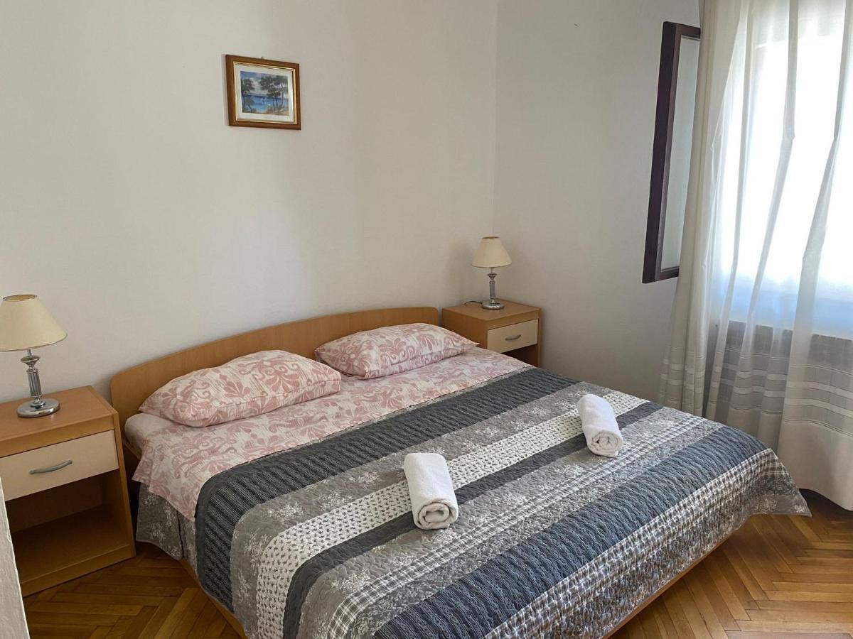 Apartmani Ana Borovac Funtana Exterior foto